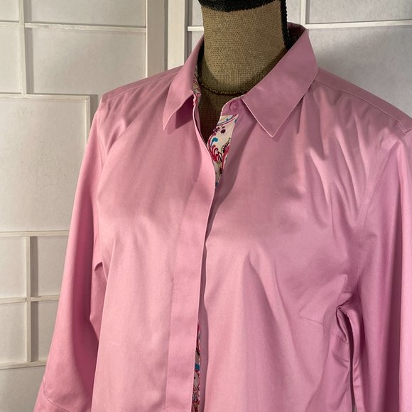 Chico's button up 3/4 sleeves no iron, with stain shield - Picture 2 of 10